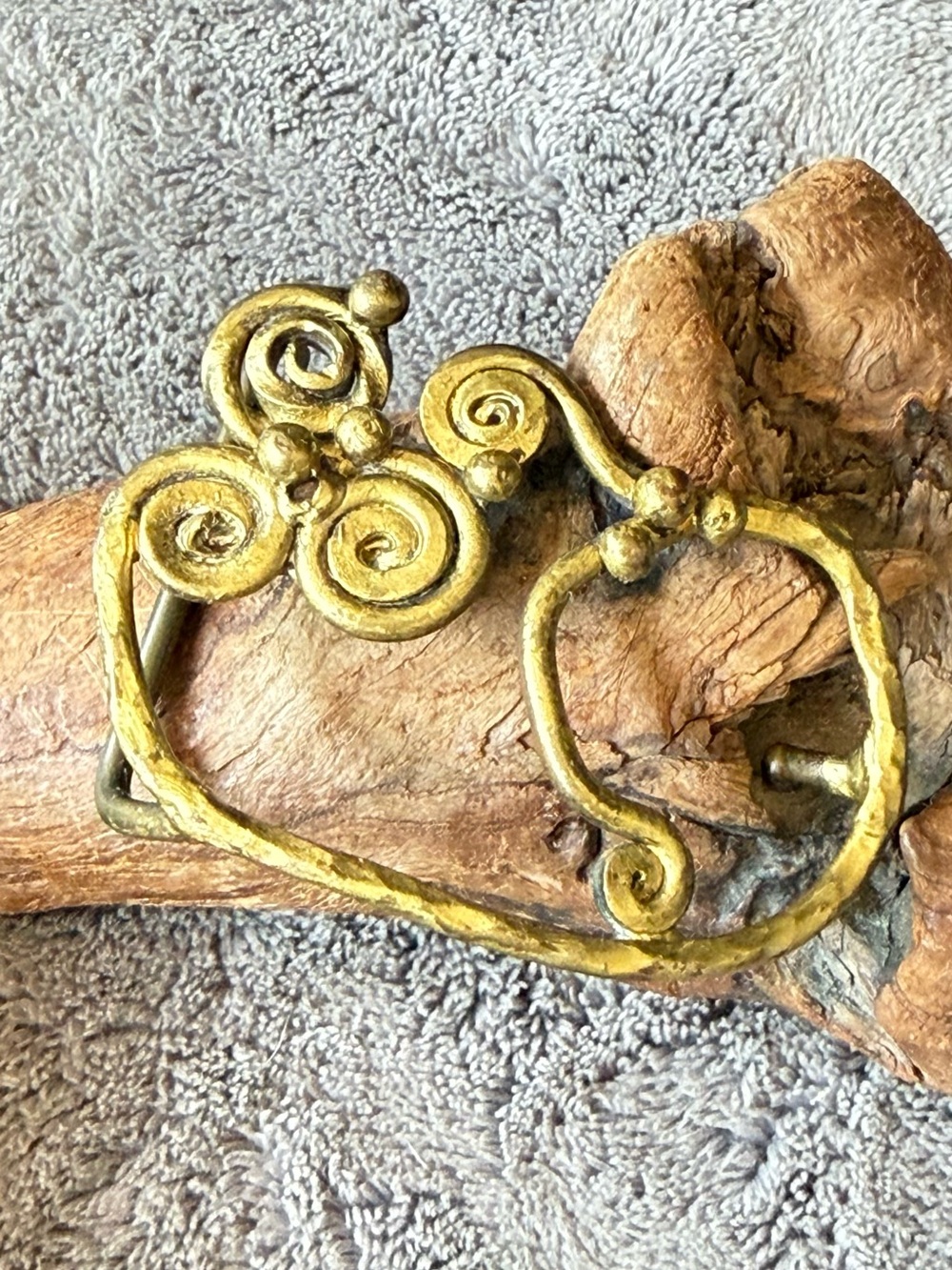 Handcrafted brass Swirl belt buckle. Made for leather belt. Gold tone on front